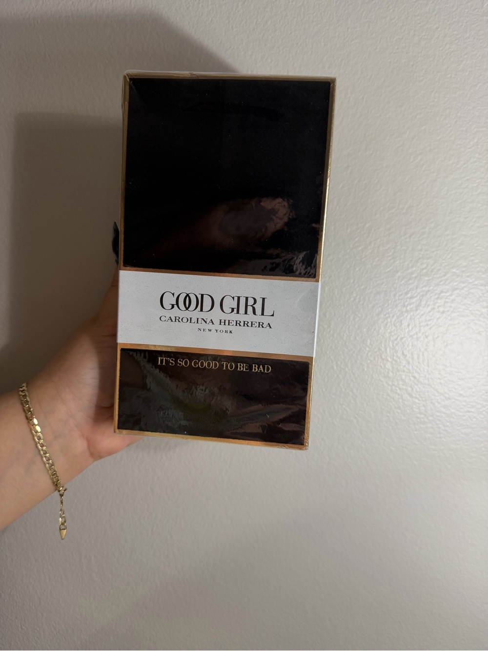 Carolina Herrera Black and Gold Fragrance Box